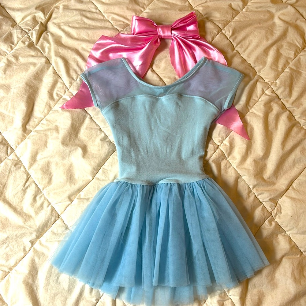 Capezio leotard (small little girls)